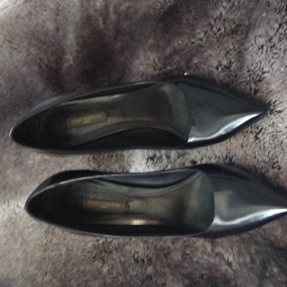 Louis Vuitton shoes - Picture 2 of 7